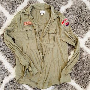 American Eagle button shirt